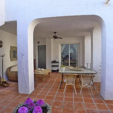 R1262 Betina Nerja
