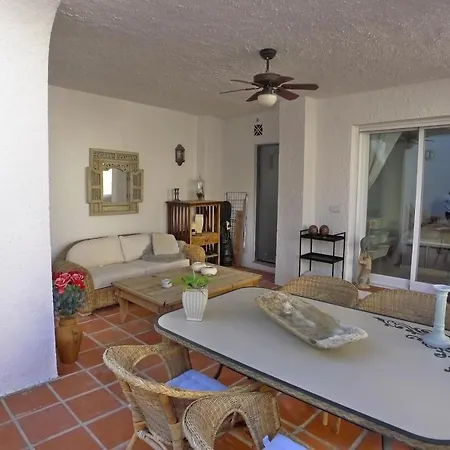 R1262 Betina Villa Nerja